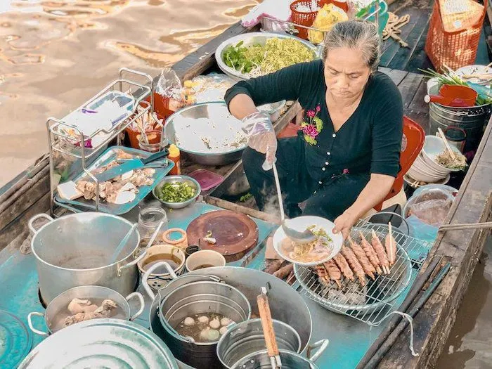 top-10-must-try-delicious-specialties-at-cai-rang-floating-market