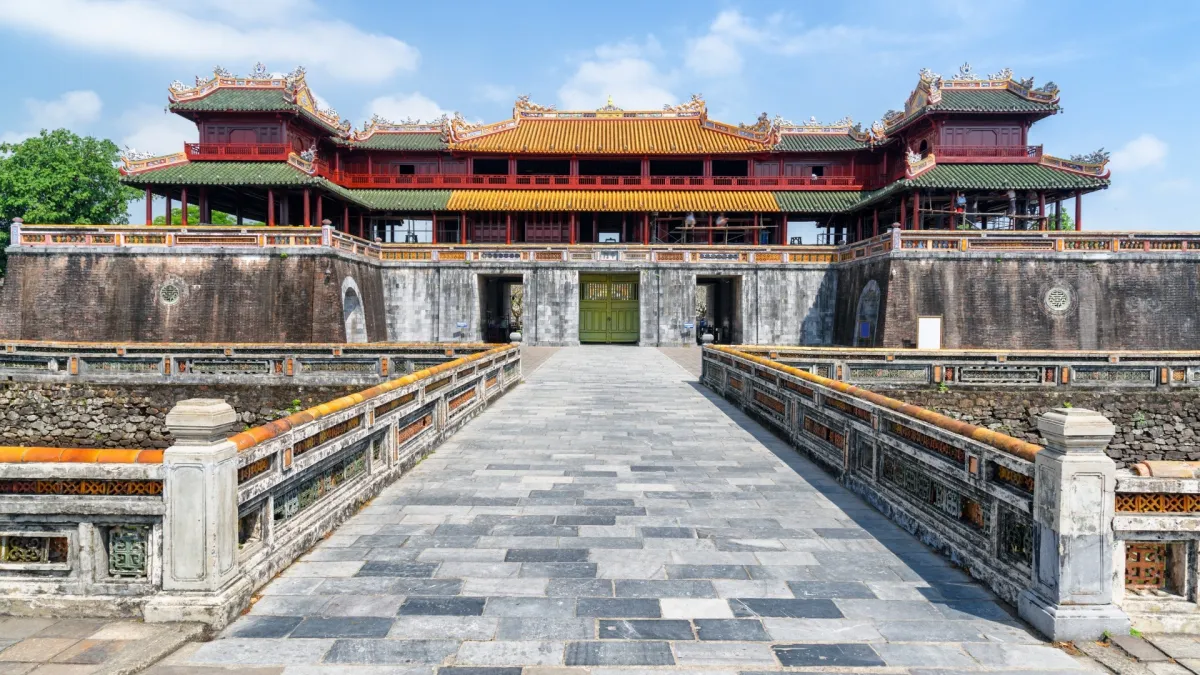 hue-imperial-city-a-glimpse-into-vietnams-royal-past