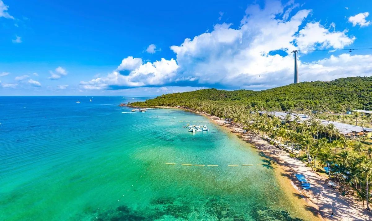 phu-quoc-or-nha-trang-a-legendary-showdown-of-beach-paradises